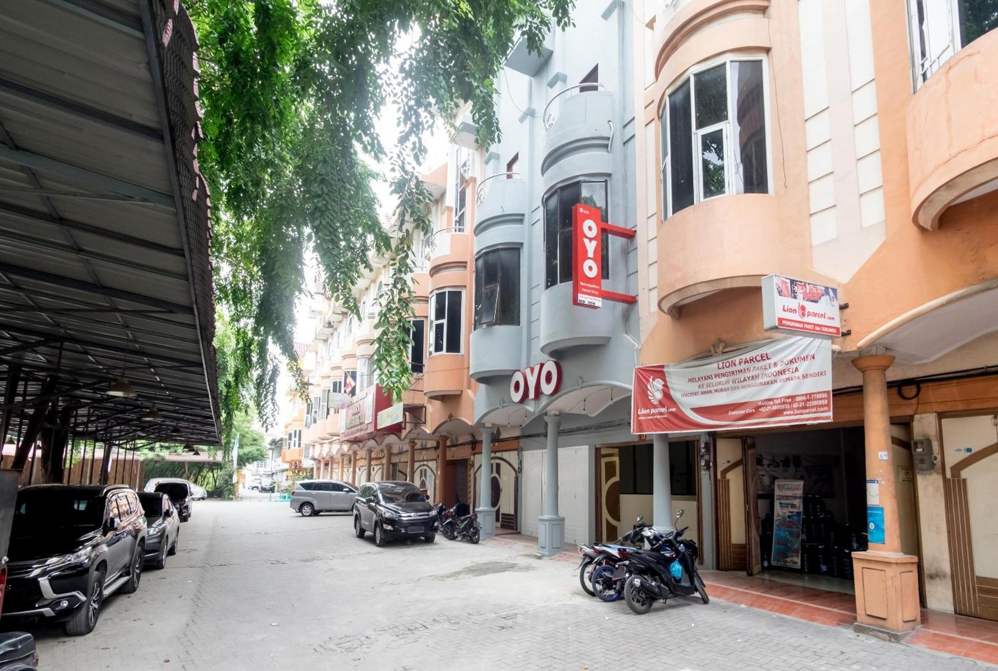 Hotel O Metropolitan Homestay Near Komplek Asia Megamas Medan Exterior foto